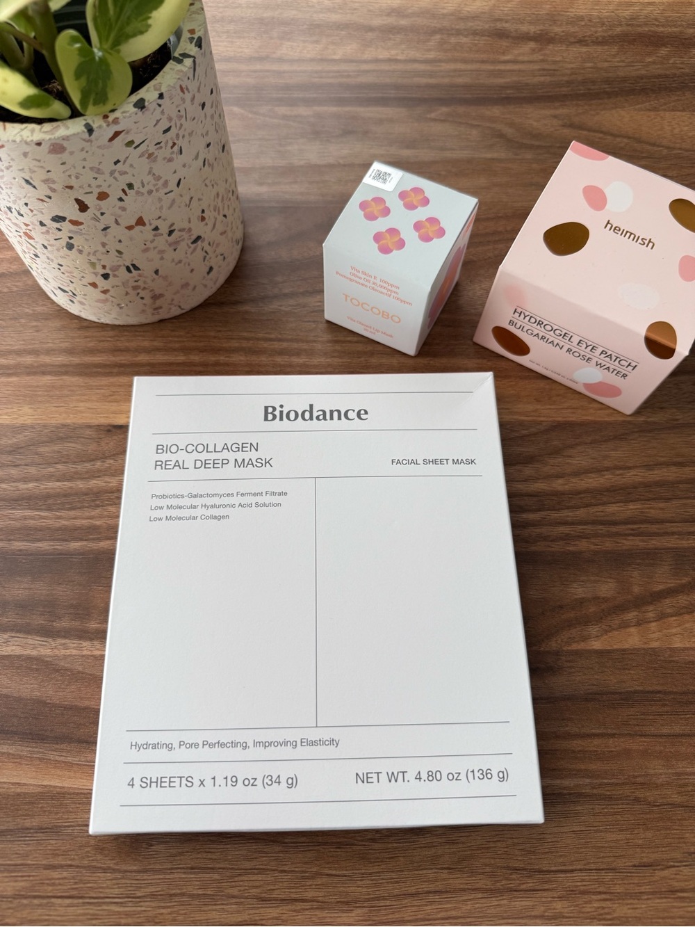 Clean Beauty Skincare Bundle 4 Collagen Face Masks + 60 Eye Patches + Lip Mask